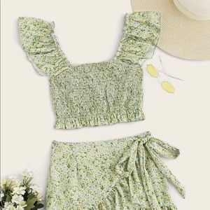 NWT green floral two piece set